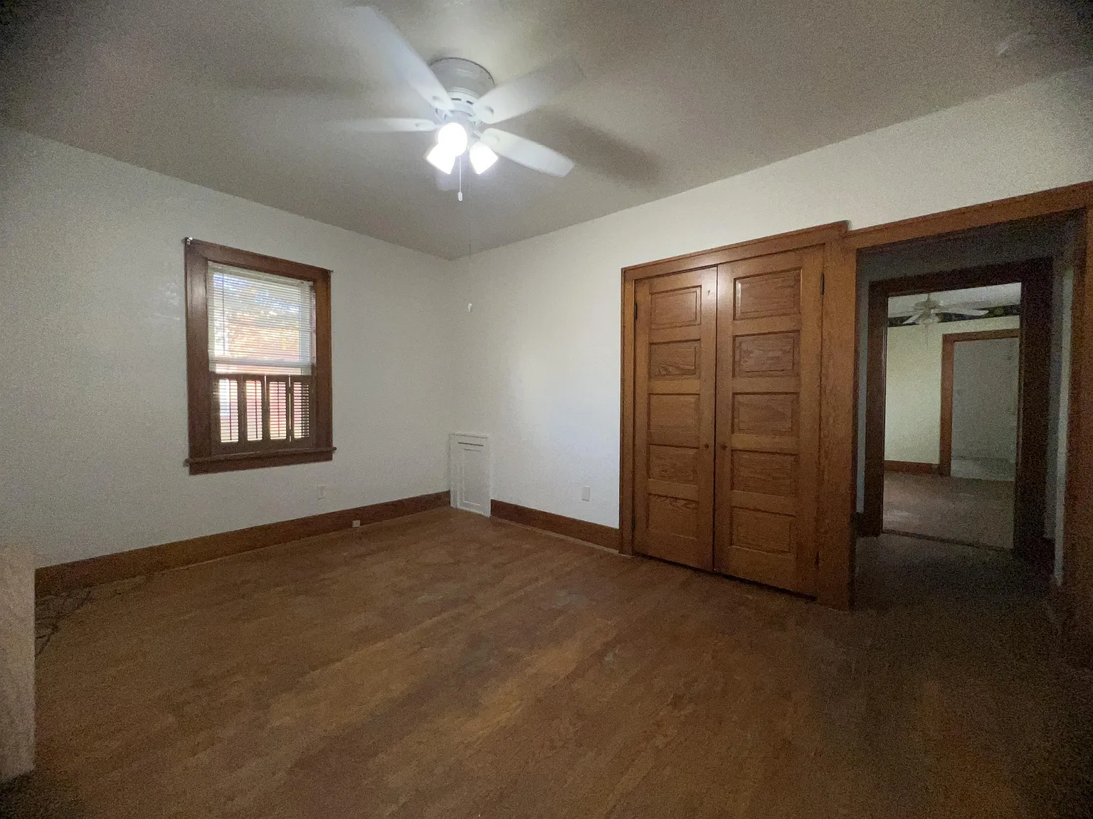 1550 West 3rd Street - 1 — Photo 2