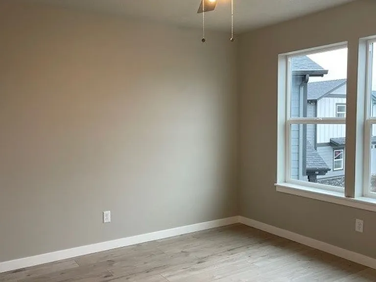6473 Jacobe St NE — Photo 10