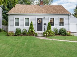 85 Gillan Ave, Warwick, RI 02886