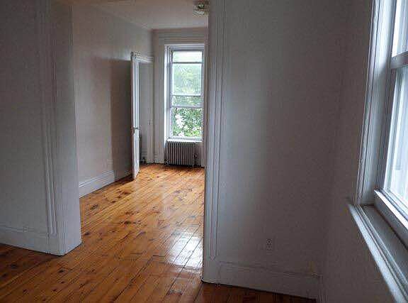 3rd image of 52 Windsor Pl #3