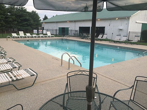 2nd image of 2636 Churchill Dr