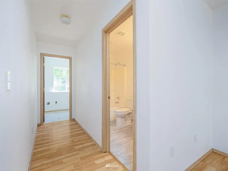 4812 50th Ave SE — Photo 11