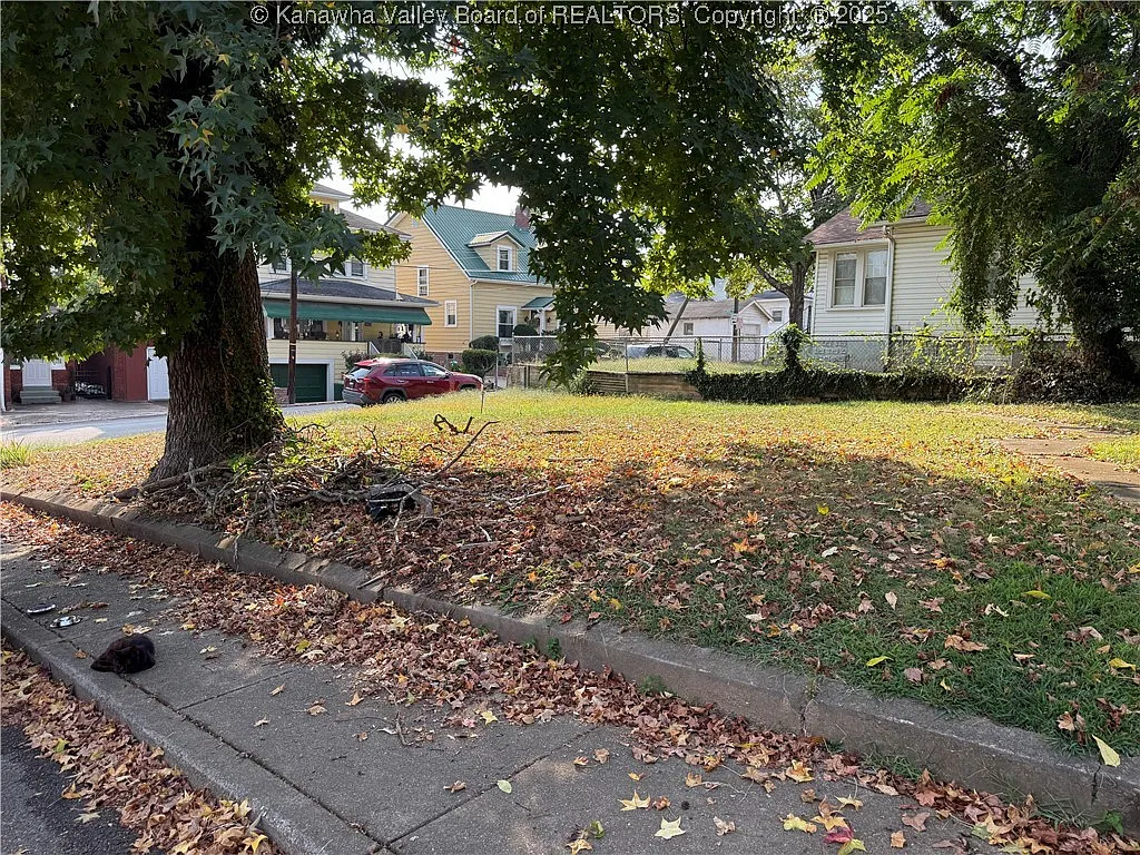 805 Garvin Ave photo 1