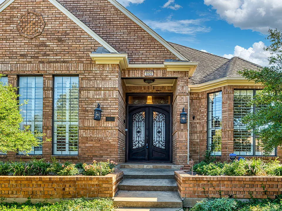 5920 Encore Dr