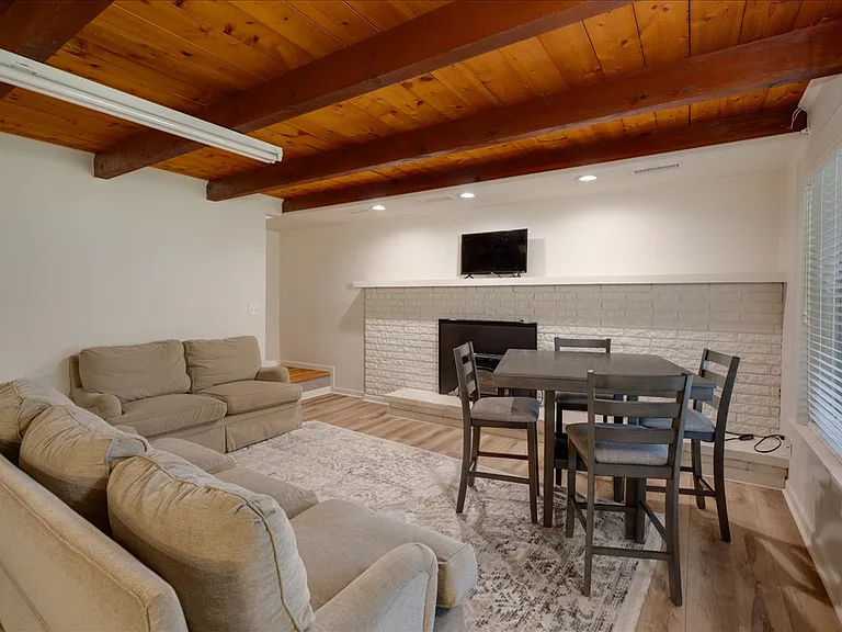 3700 Lindsey Ln — Photo 12