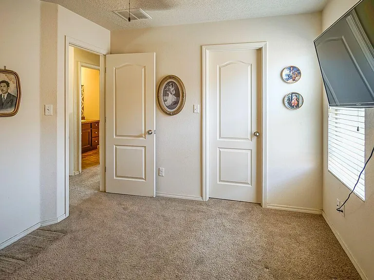 2045 N Ensenada Cir SE — Photo 27