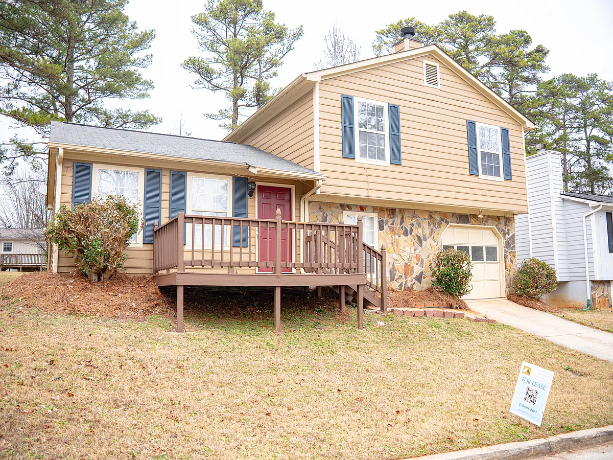 Building Photo - 5594 Emerald Gln