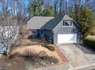 1533 Lake Forest Dr, Charlottesville, VA 22901