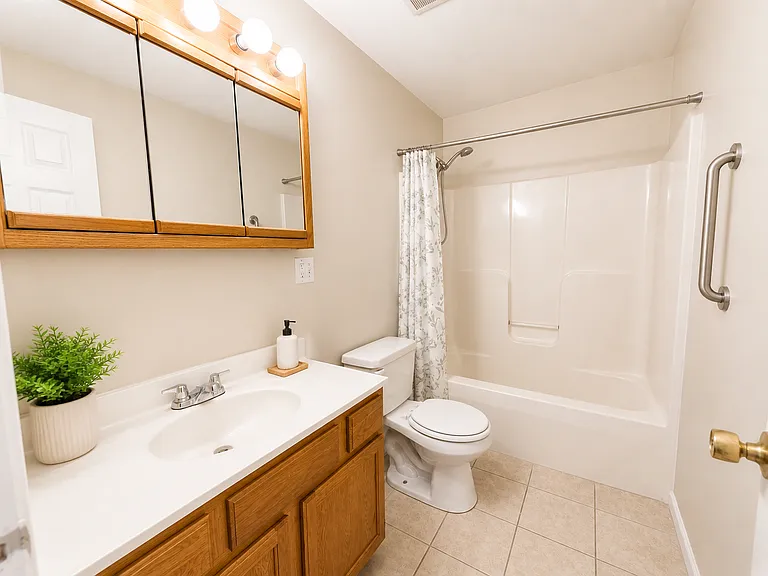 53 Harold St #2 — Photo 7
