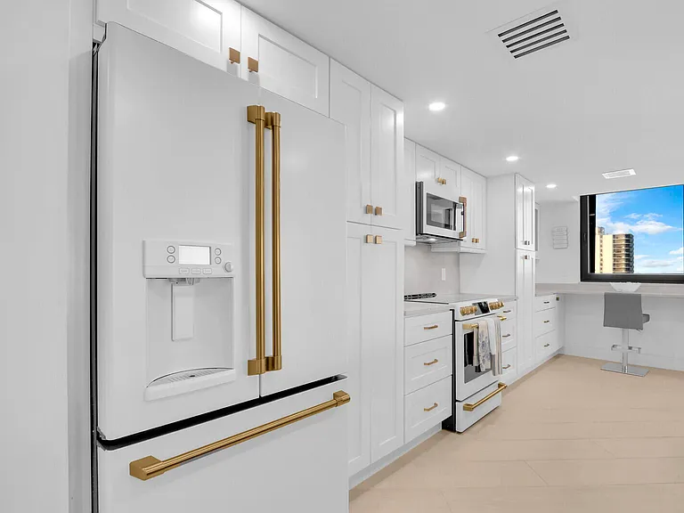 5380 N Ocean Dr #17E — Photo 9