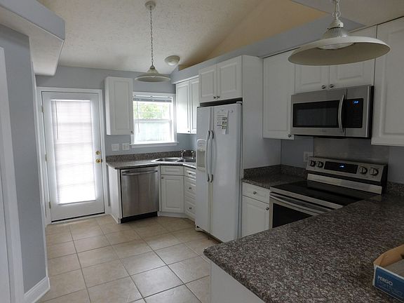 3rd image of 4208 Arbor Green Way
