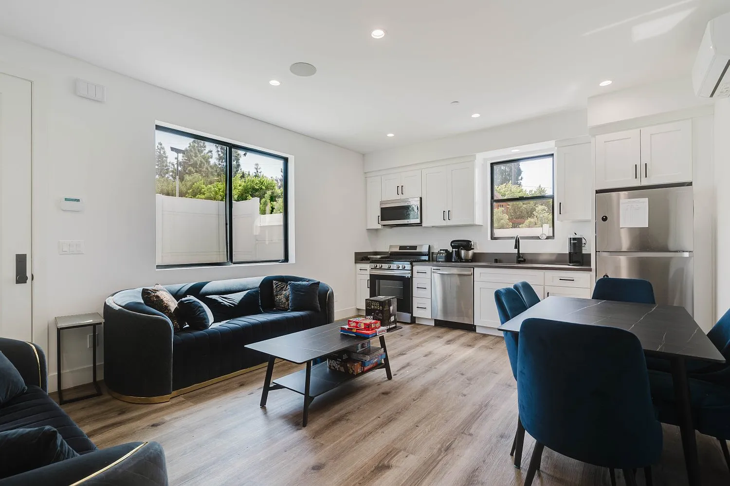 1 bed, 575 sqft, $2,700 — Photo 3