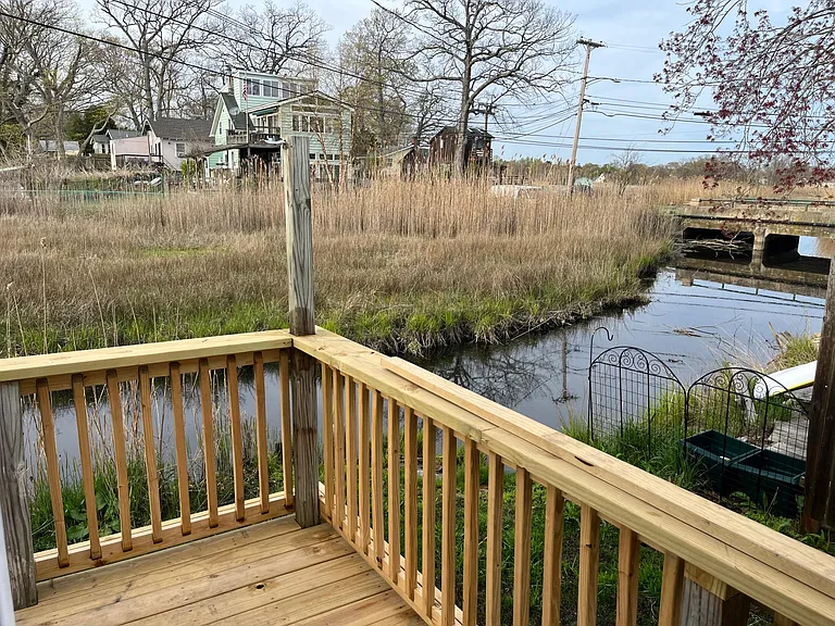 Creek Ct — Photo 8