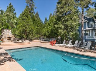 26125 Augusta Dr, Lake Arrowhead, CA 92352