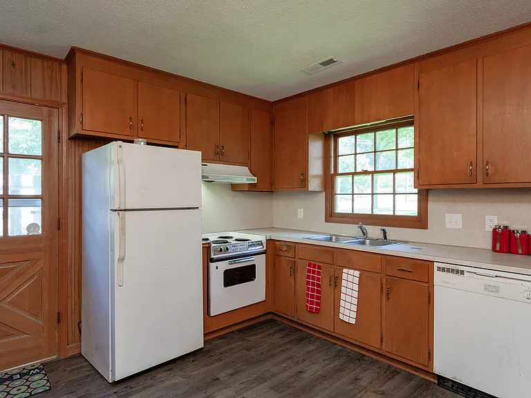 203 S Alston St — Photo 9