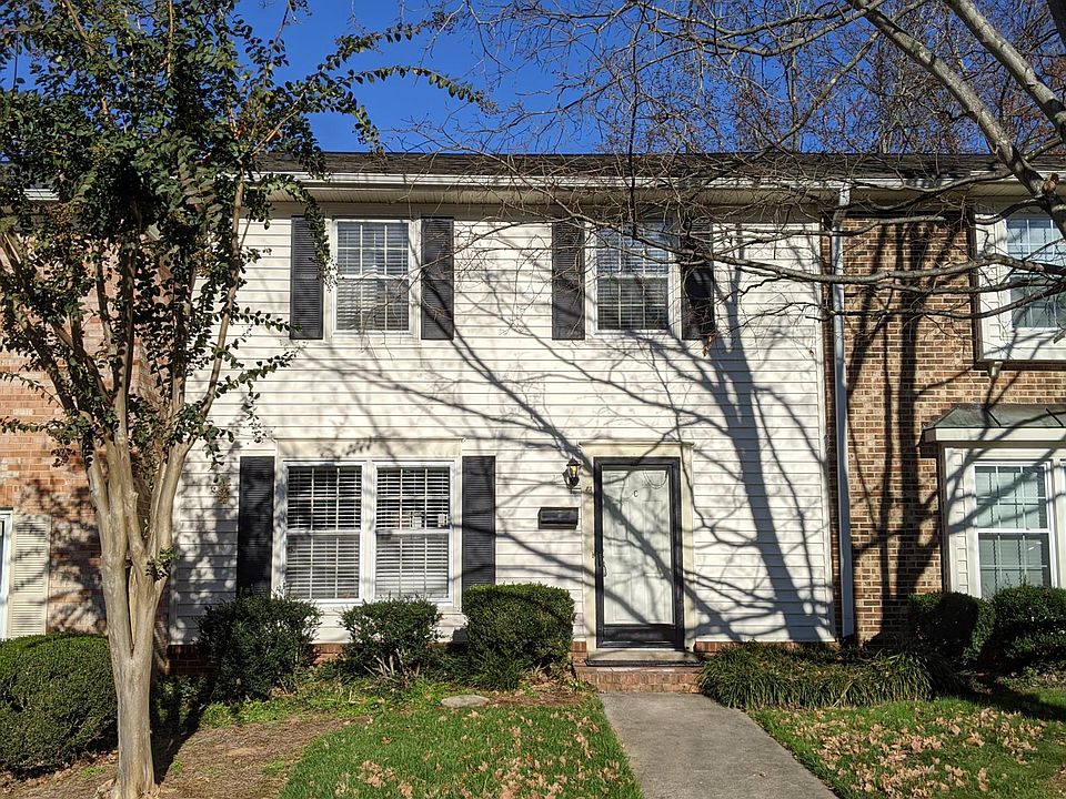 1st image of 3204 C Regents Park Ln