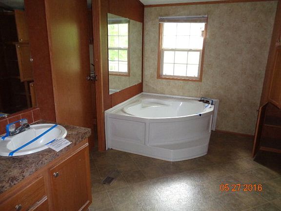 5th image of 895 Rainwater Ln