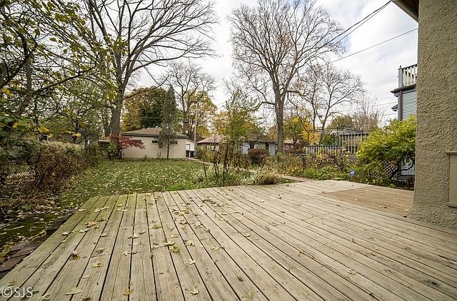 2nd image of 303 S Taylor Ave