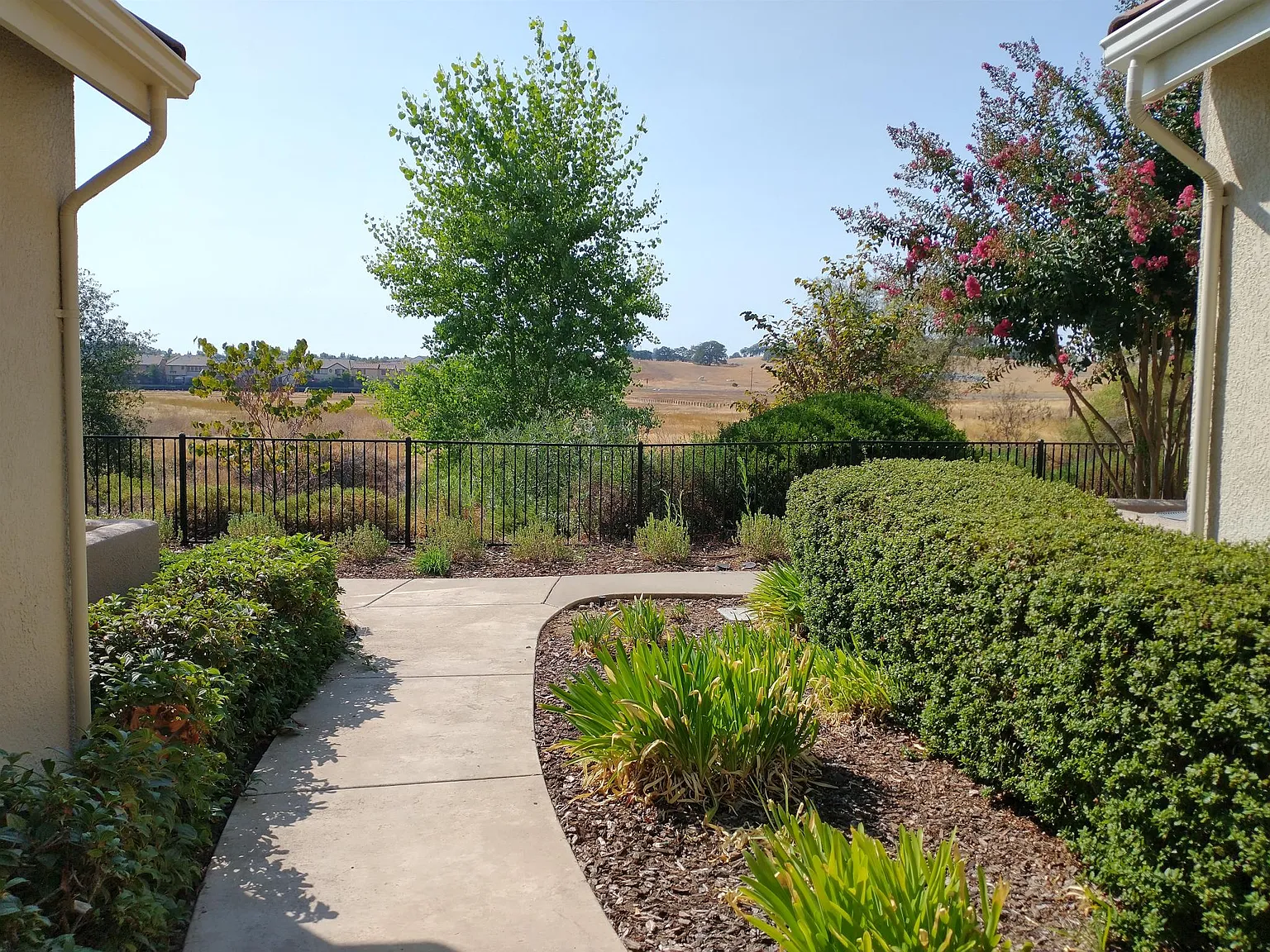 1309 Esplanade Cir — Photo 4
