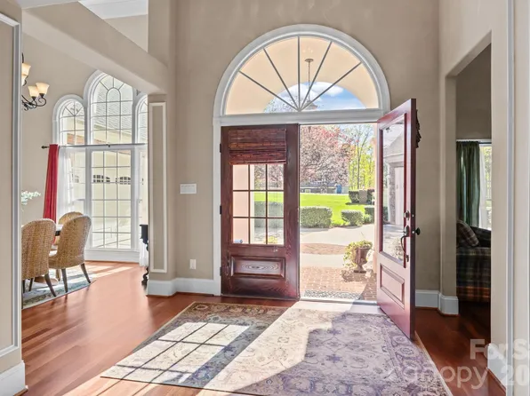 120 Laurel Ridge Dr, Statesville, NC 28677