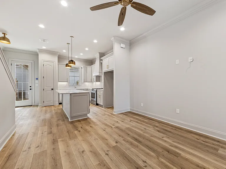 304 Sandstone Ave — Photo 11