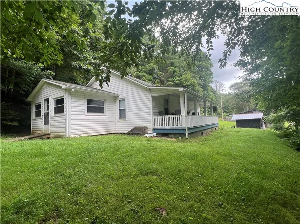530 N Fork New River Road, Lansing, NC 28643