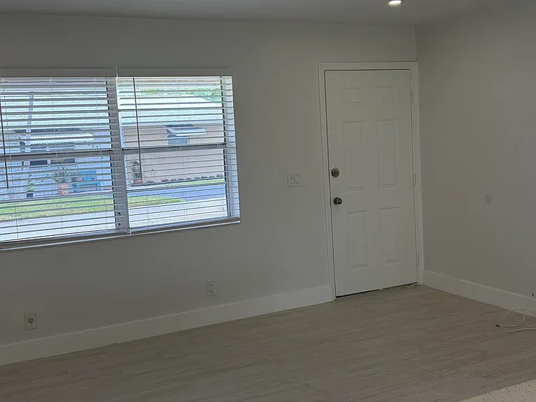 2812 Duke Ln — Photo 17