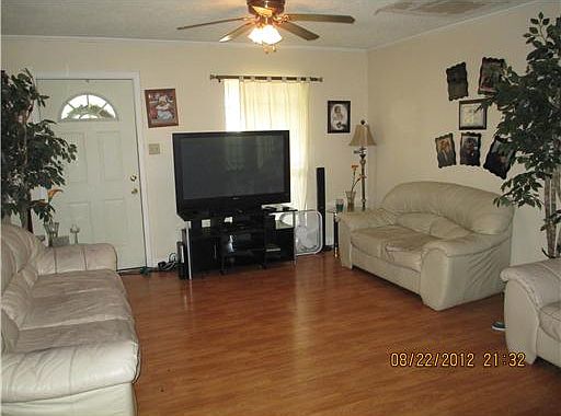 3rd image of 9731 Charleston Dr