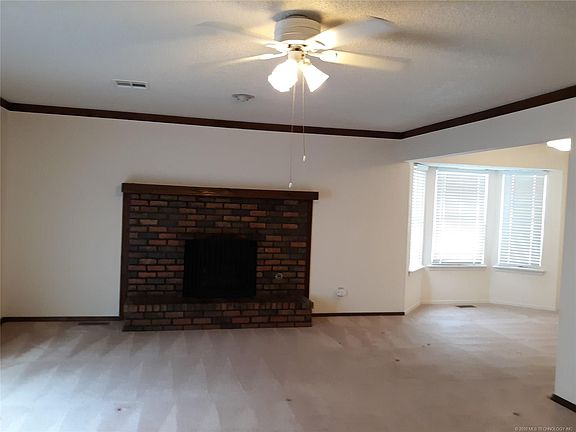 4th image of 1457 Paradise Pkwy