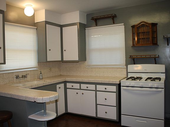 2nd image of 3408 Pueblo Ave