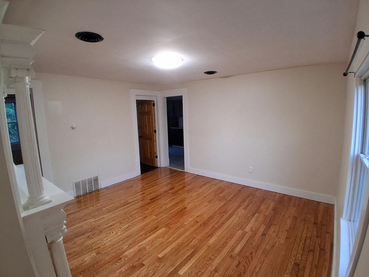 4 115th Street — Photo 3