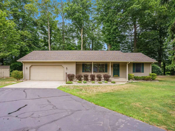 70070 2nd Ave, South Haven, MI 49090