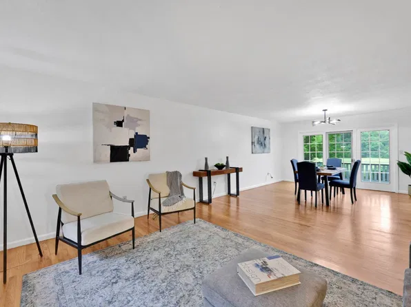210 Strong St, Amherst, MA 01002