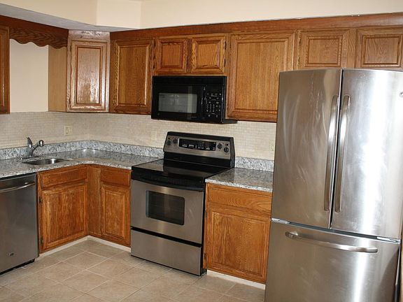 3rd image of 189 Tall Oaks Dr Unit G