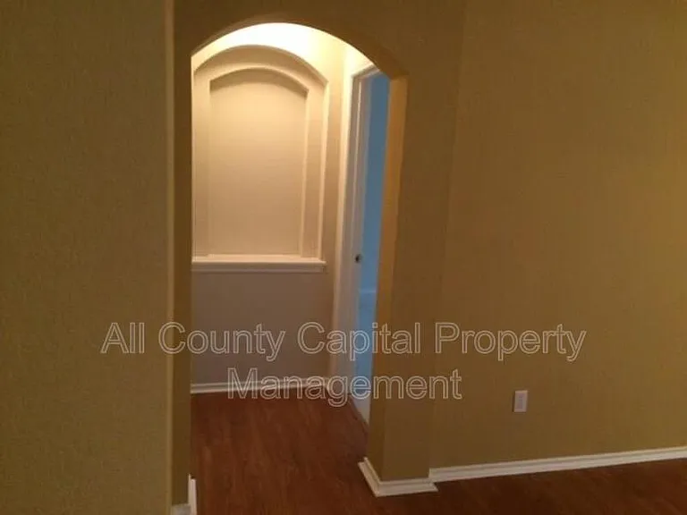 401 Warm Moon Cv #401 — Photo 5