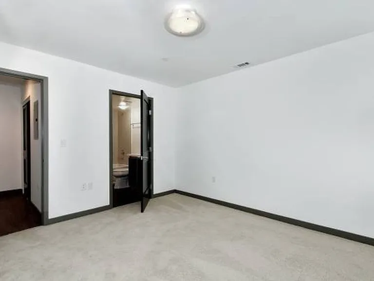 8748 Reading Ave — Photo 25