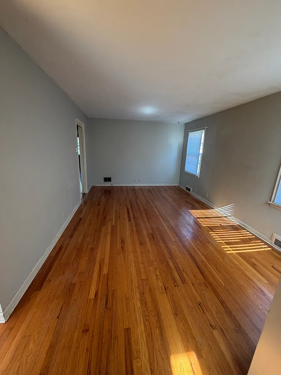 Building Photo - 383 S 47th St
