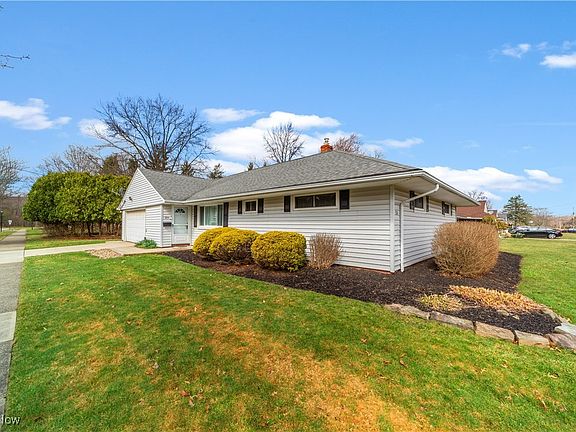 2nd image of 524 Jeannette Dr