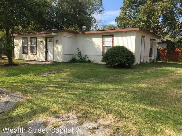 1012 W Hart Ave, Pasadena, TX 77506