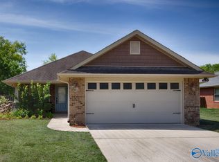 4632 Carrington Blvd, Owens Cross Roads, AL 35763