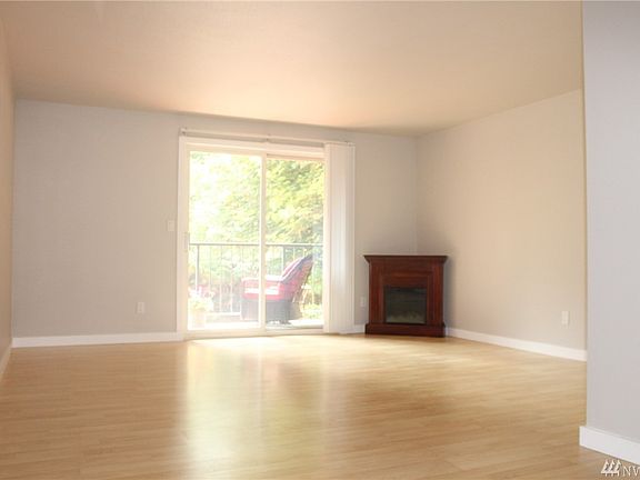 4th image of 4501 Grandview Dr W Unit 111