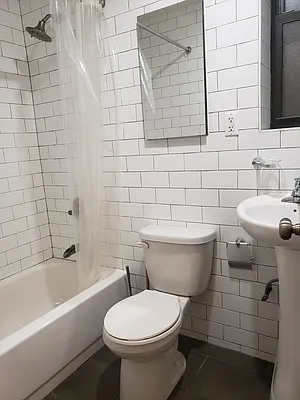 Rented by Metropolitan Property Group | media 13