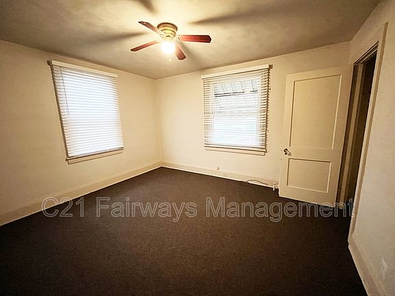 3rd image of 1922 Western Ave APT 2