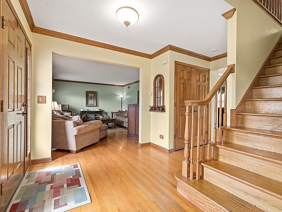 4th image of 24050 Ascot Ct