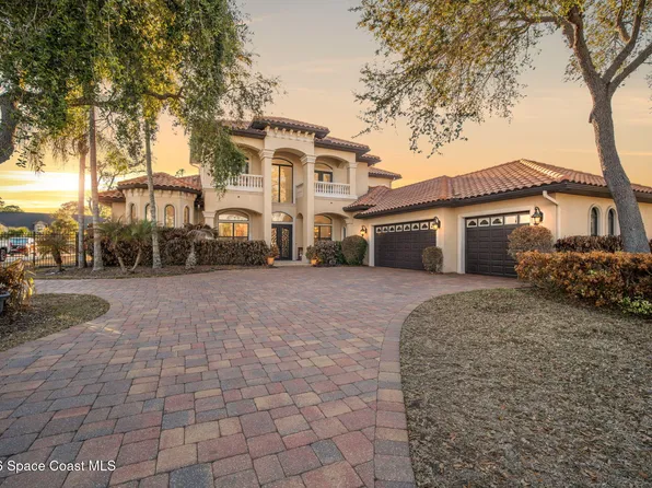 5454 Riveredge Dr, Titusville, FL 32780