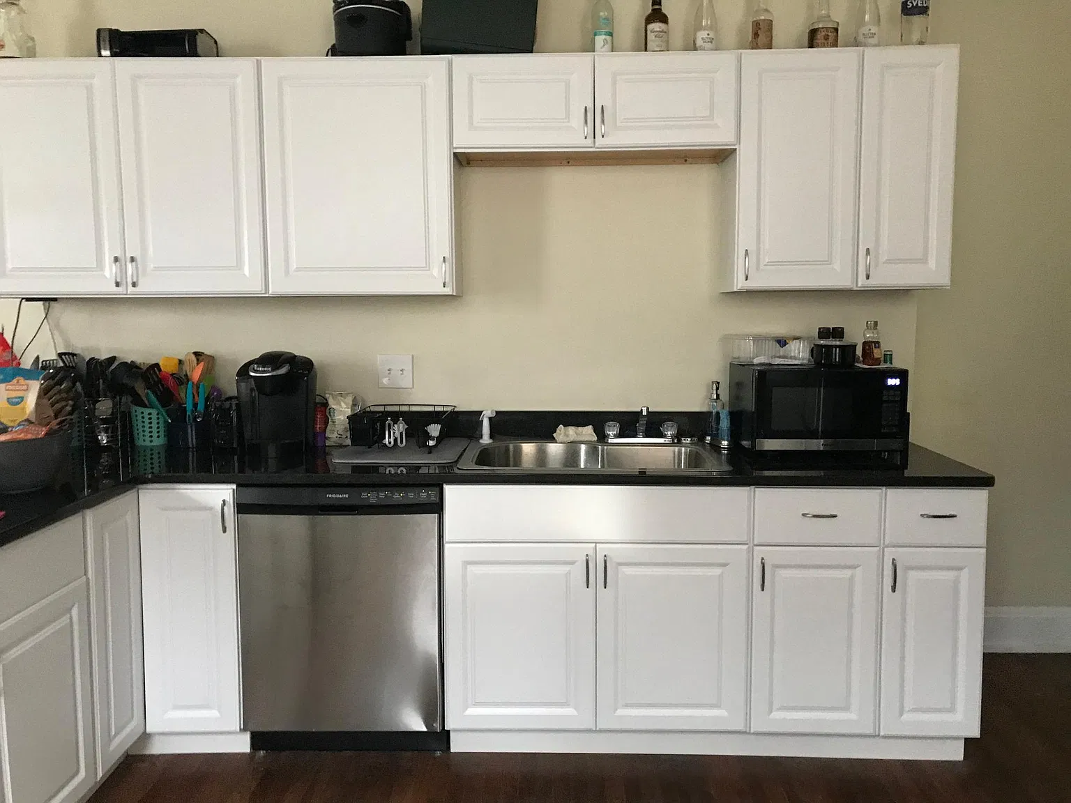 5 bed, 1786 sqft, $3,595 — Photo 4