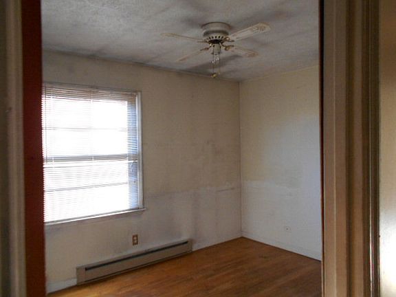 5th image of 1024 Lockett Dr