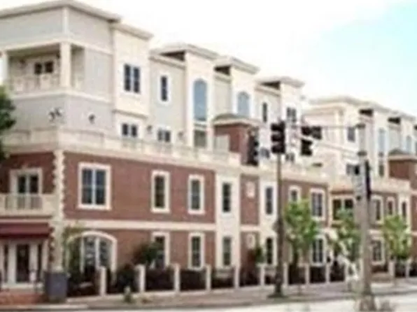 2440 Massachusetts Ave, Cambridge, MA