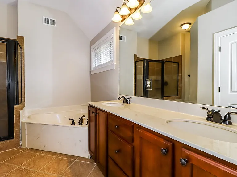 6885 Lagrange Grove Dr — Photo 11