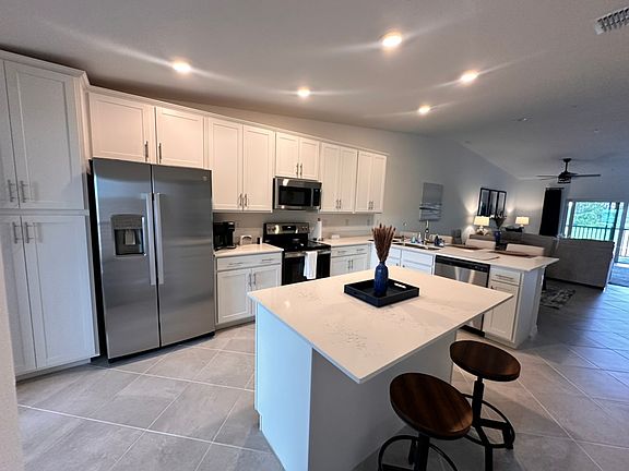 Fully Furnished Kitchen